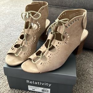 Womens Relativity suede leather heals size 9M